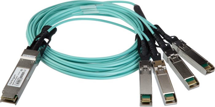 StarTech Nachbau von Cisco QSFP-4X10G-AOC3M Active Optical Cable 40G 3m LAN-DAC Breakout, Lichtwellenleiter-Duplex, 1x QSFP+/4x SFP+ (QSFP4X10GAO3)